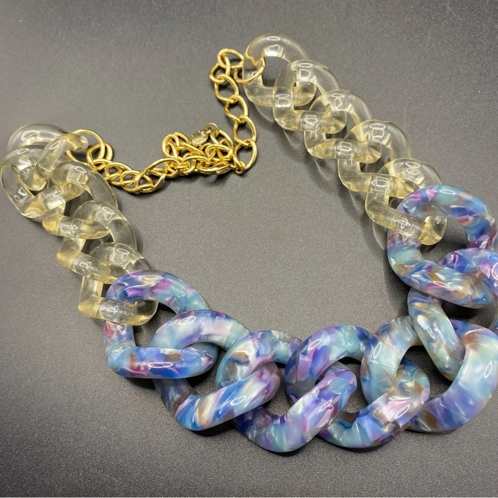 BAUBLE BAR Blue & Clear Acrylic Link Statement Necklace